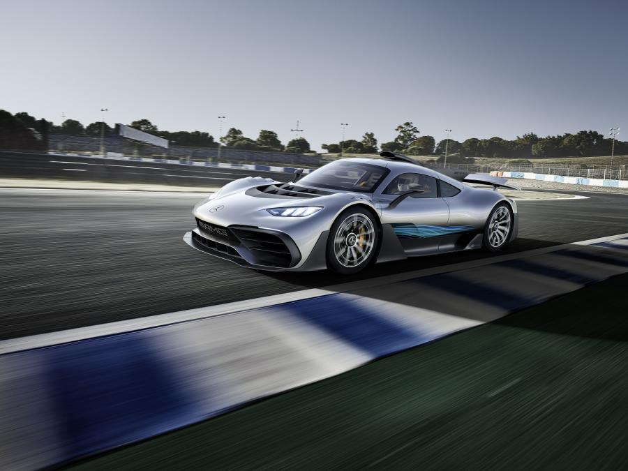 Mercedes-AMG Project ONE 2017 года  (фото 10 из 28)